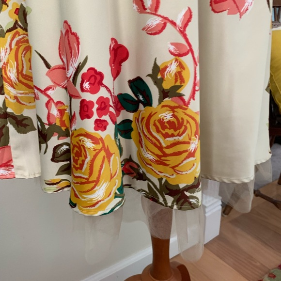 Forever 21 dress in size L - Picture 4 of 4